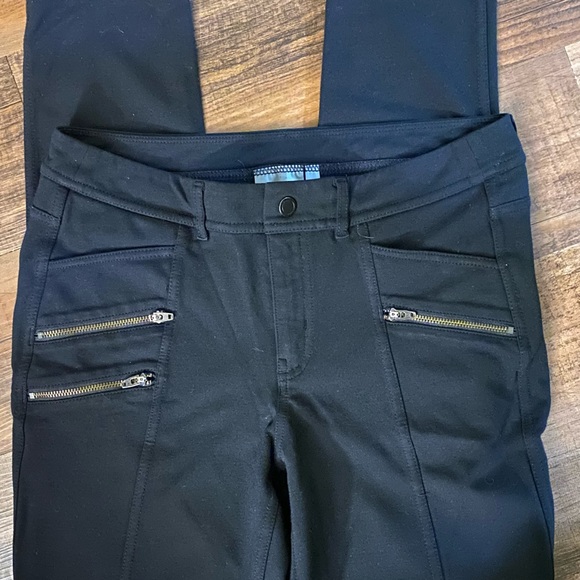 ATHLETA ZIPPER FRONT PANTS IN SIZE 8, EUC, Black - Picture 5 of 5